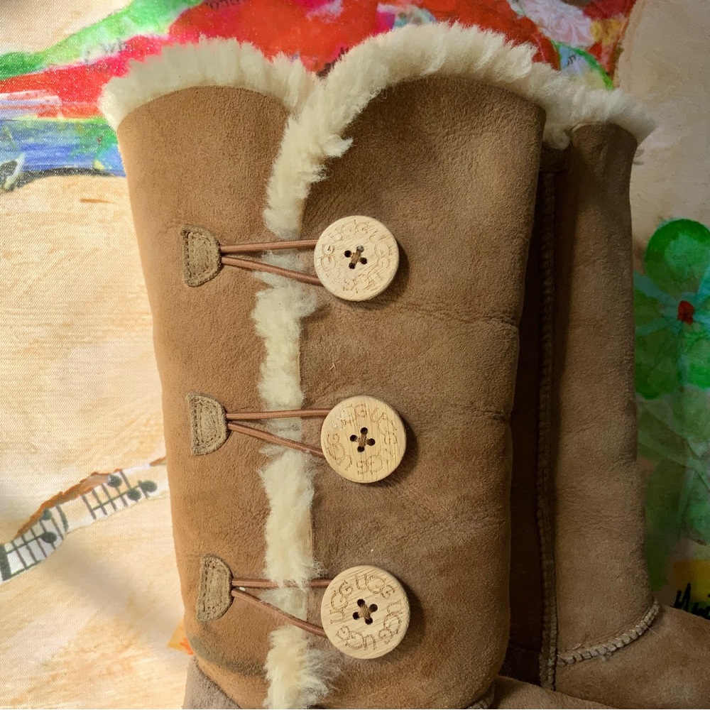 UGGS Bailey Button Tall Chestnut Size 7 - Picture 4 of 10